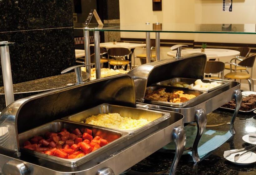 Master Curitiba Hotel   1,6 Km Do Estádio Couto Pereira   Show