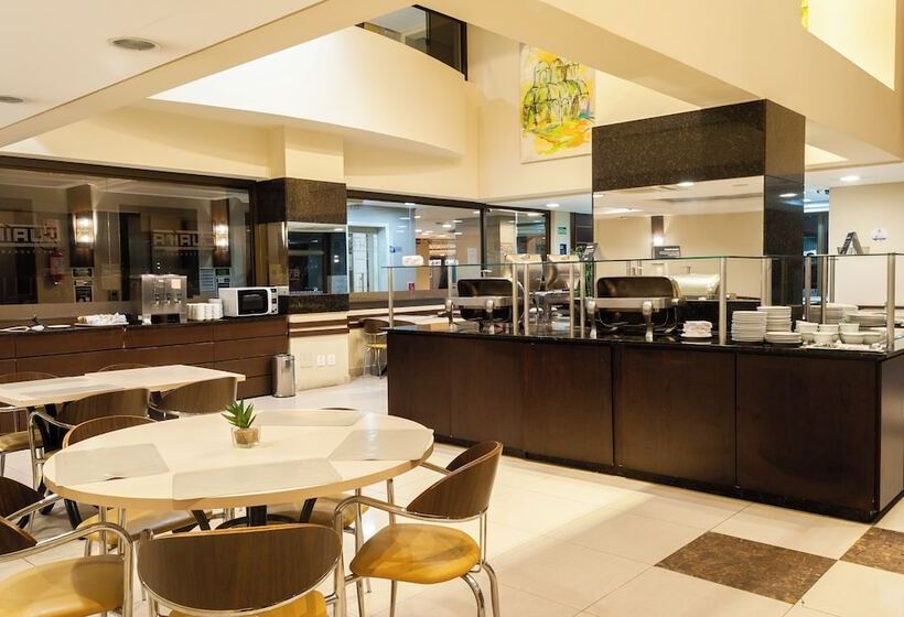 Master Curitiba Hotel   1,6 Km Do Estádio Couto Pereira   Show