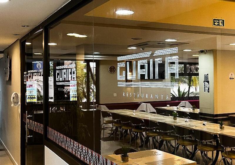 Master Curitiba Hotel   1,6 Km Do Estádio Couto Pereira   Show