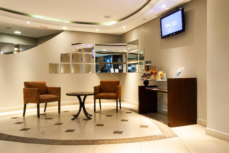 Master Curitiba Hotel   1,6 Km Do Estádio Couto Pereira   Show