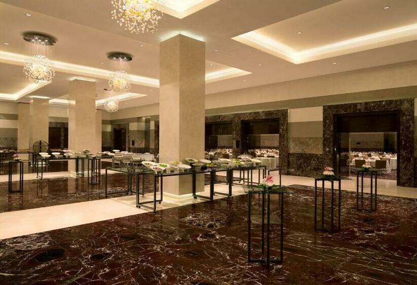 هتل Millennium Al Rawdah