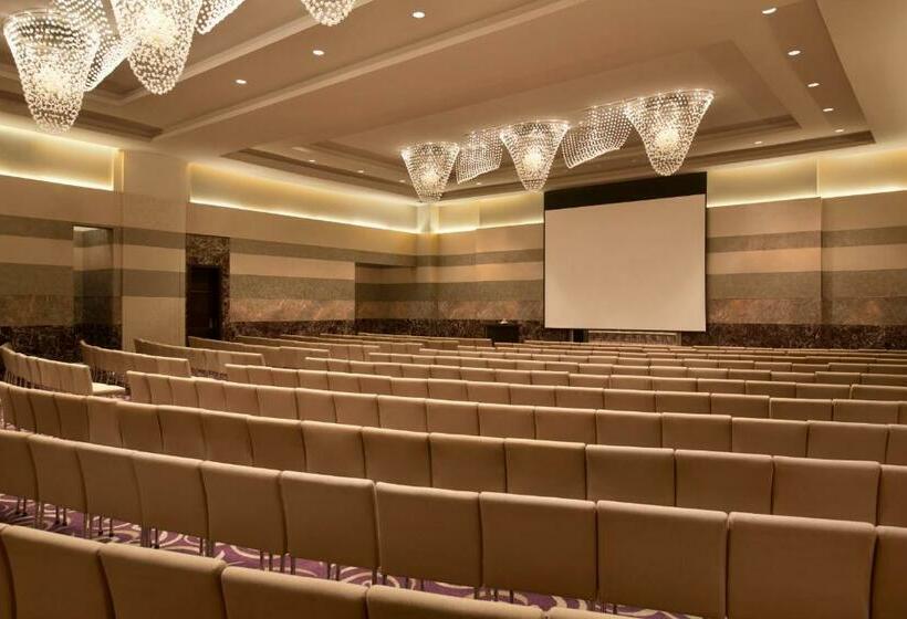 هتل Millennium Al Rawdah