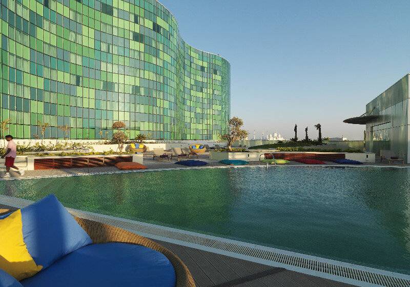 هتل Millennium Al Rawdah