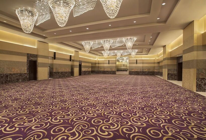 هتل Millennium Al Rawdah