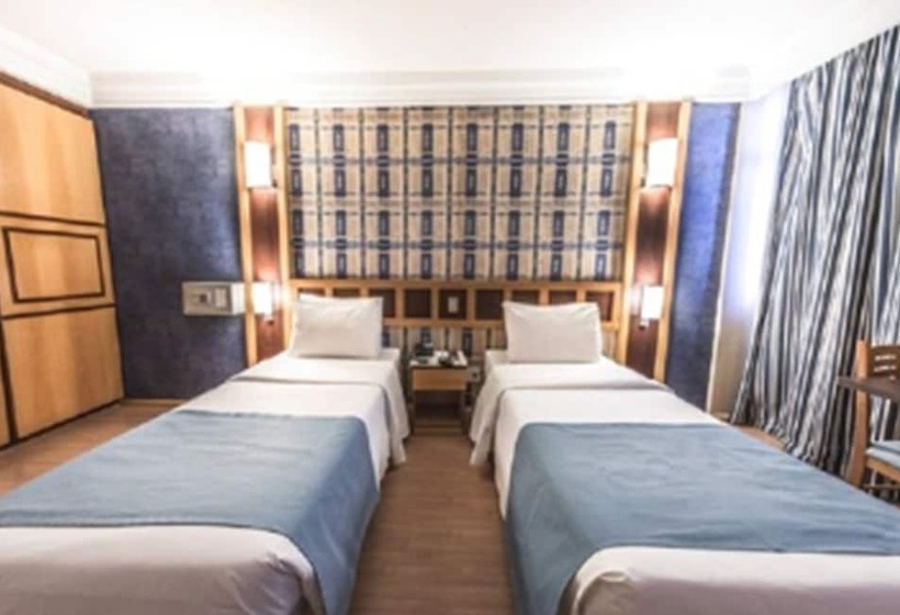 Отель Monumental Bittar