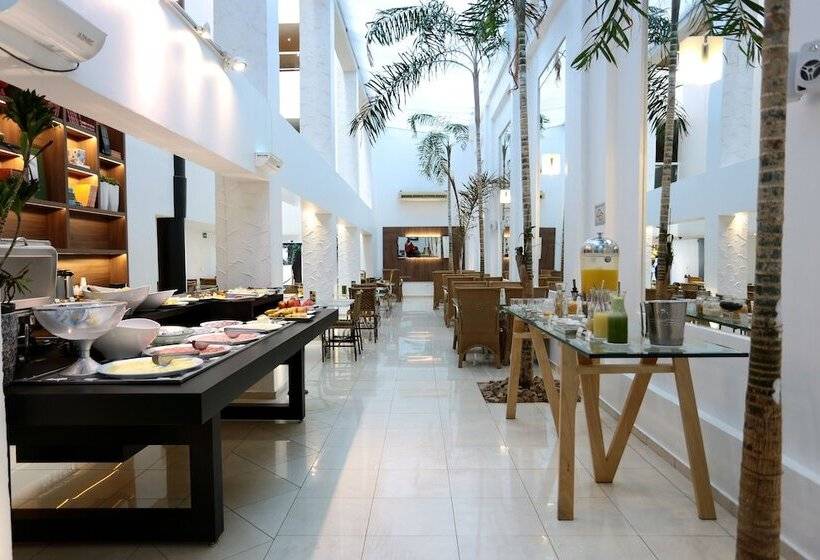 Отель Oasis Tower