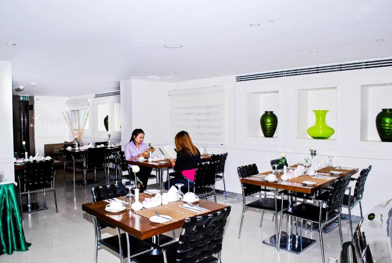 Phoenix Plaza Hotel Apartments