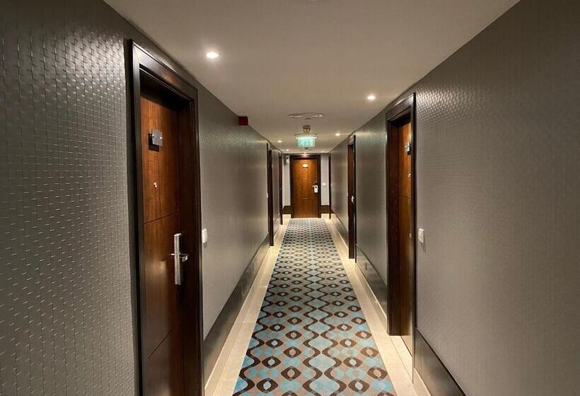 Phoenix Plaza Hotel Apartments