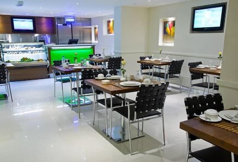 Phoenix Plaza Hotel Apartments