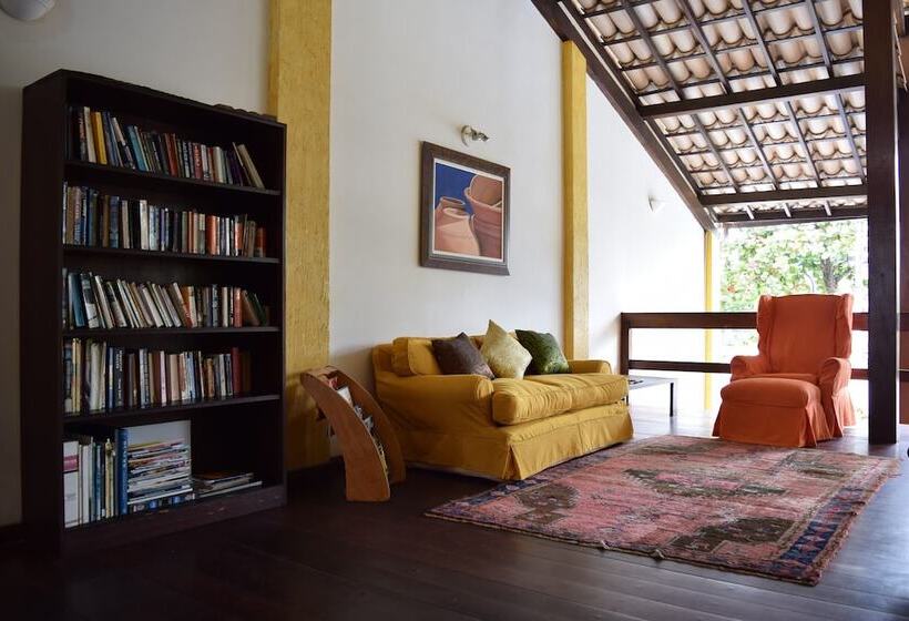 Отель Pousada Encanto De Itapoan