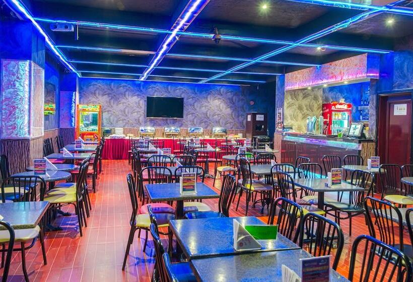 Отель Ramee Guestline