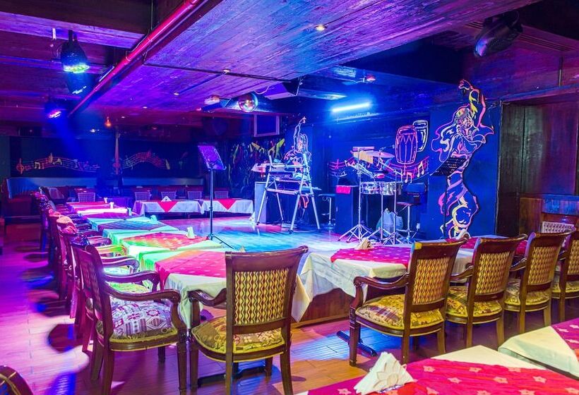 Отель Ramee Guestline