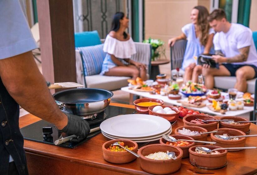 Rixos The Palm Hotel & Suites - Ultra All Inclusive