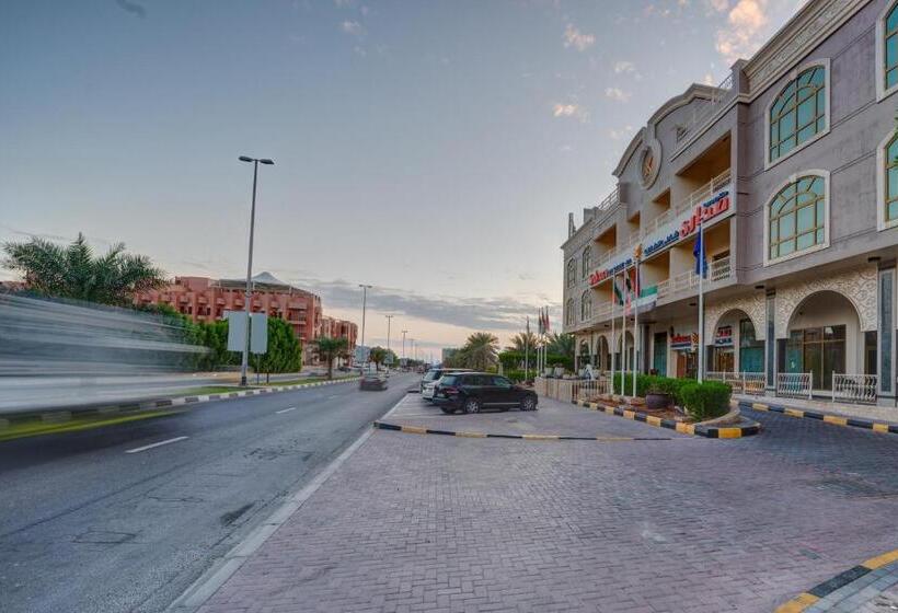 هتل Sahara Beach Resort & Spa