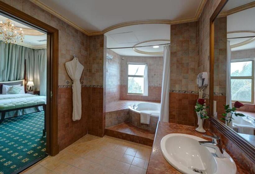 هتل Sahara Beach Resort & Spa