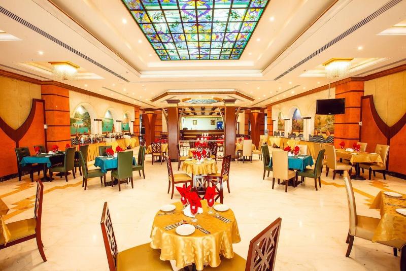 هتل Sahara Beach Resort & Spa