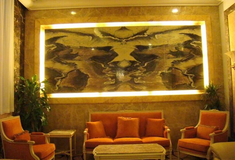 هتل Sharjah Palace