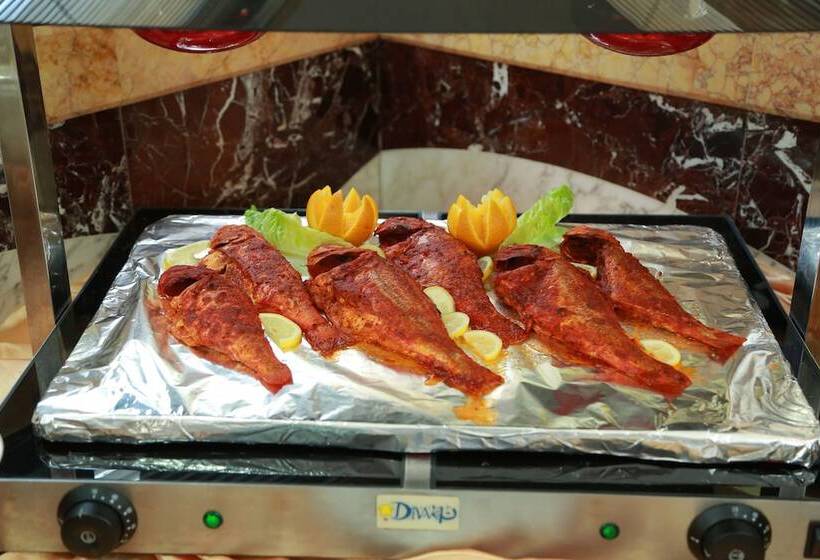 هتل Sharjah Palace