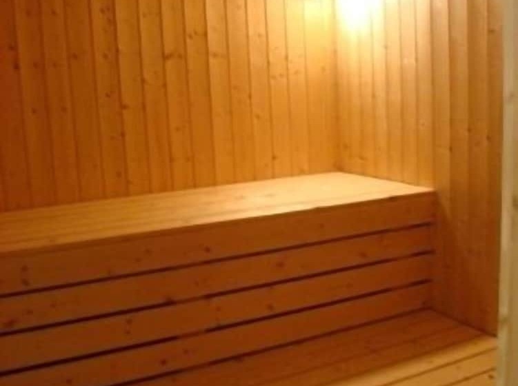 هتل Sharjah Palace