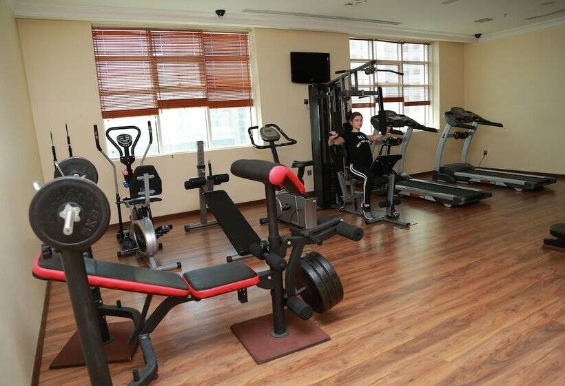 هتل Sharjah Palace