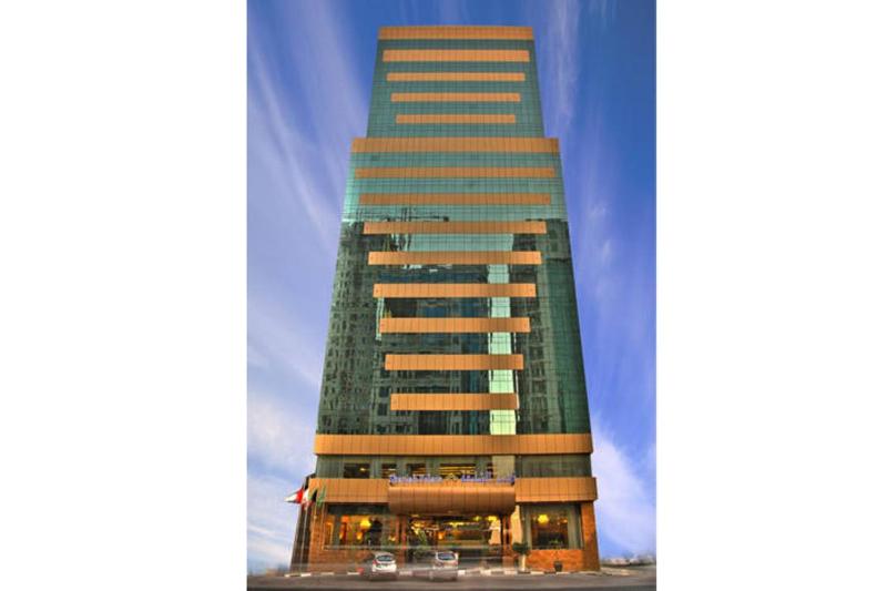 هتل Sharjah Palace