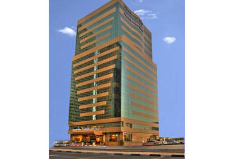 هتل Sharjah Palace