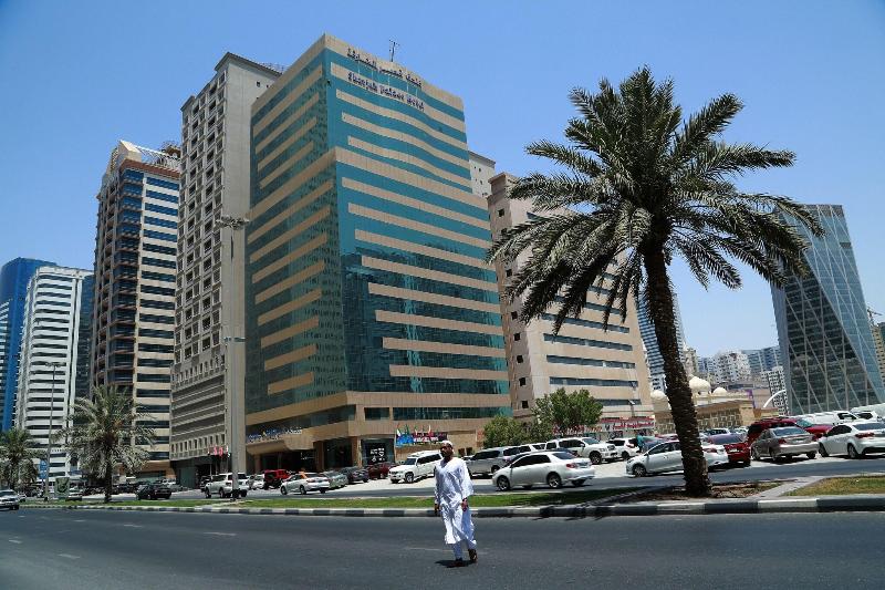 هتل Sharjah Palace