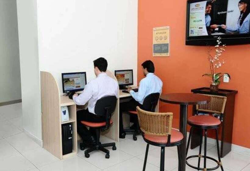 בית מלון כפרי Sleep Inn Manaus