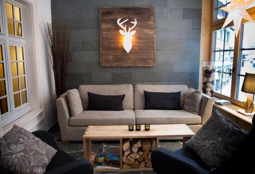 Отель Spannort Family Home With Common Kitchen And Self Check In