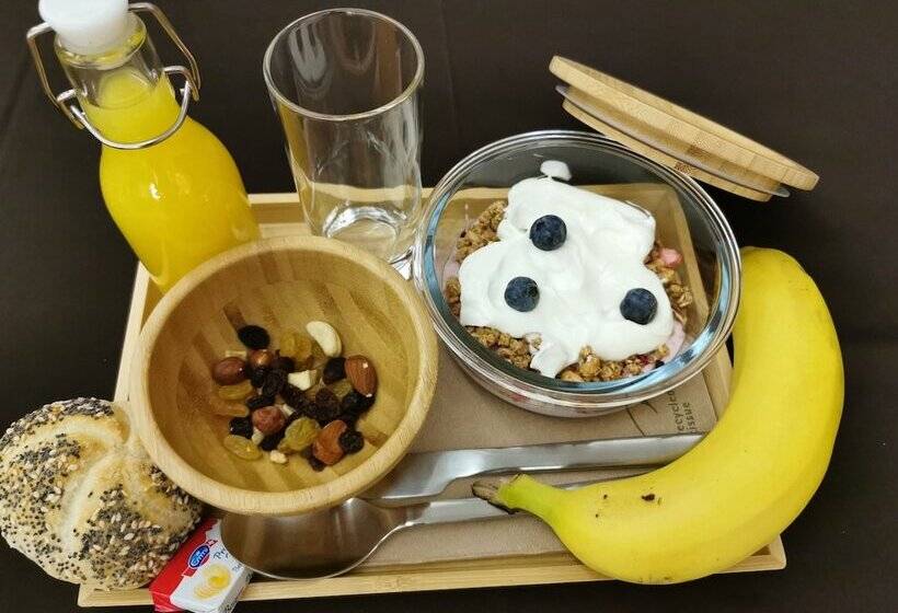 Отель Spannort Family Home With Common Kitchen And Self Check In