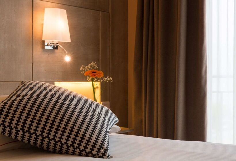 호텔 The Originals Boutique, Hôtel Alizé, évianlesbains