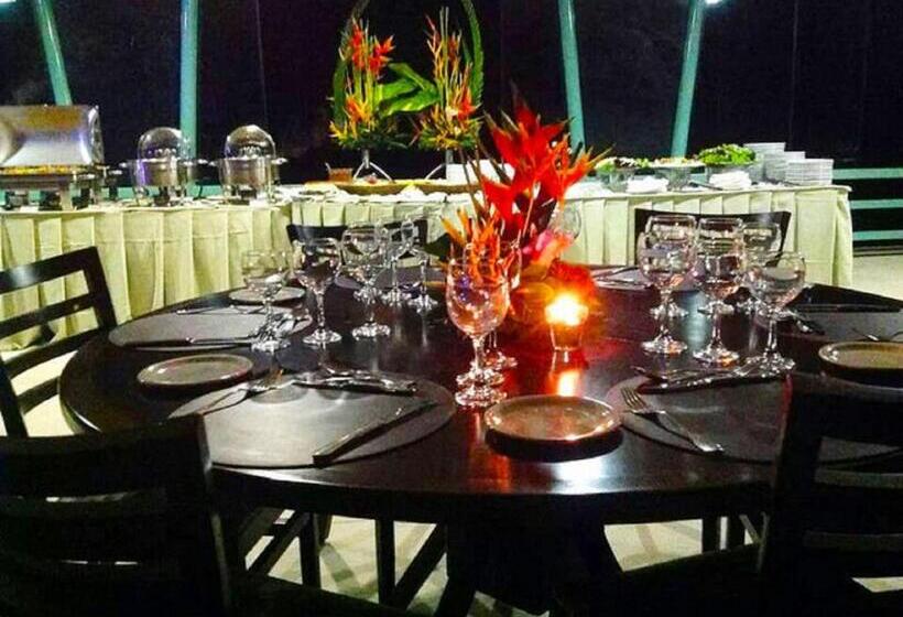 בית מלון כפרי Uiara Amazon Resort