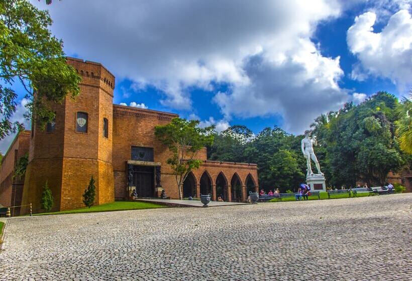 Отель Rede Andrade Vela Branca