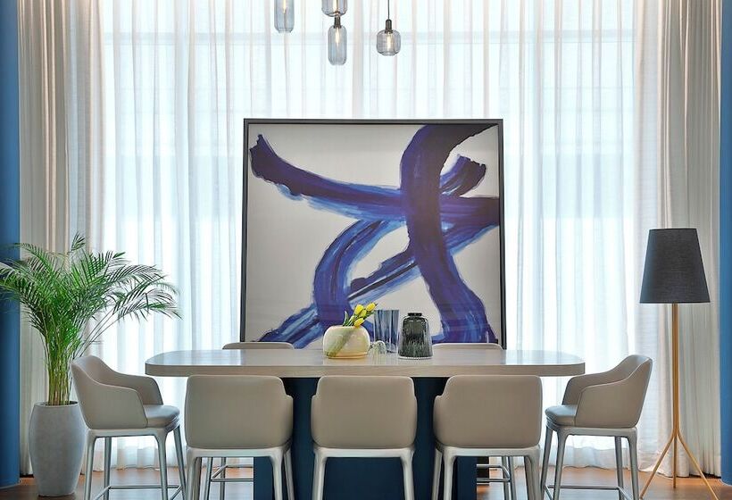 هتل Voco Dubai, An Ihg