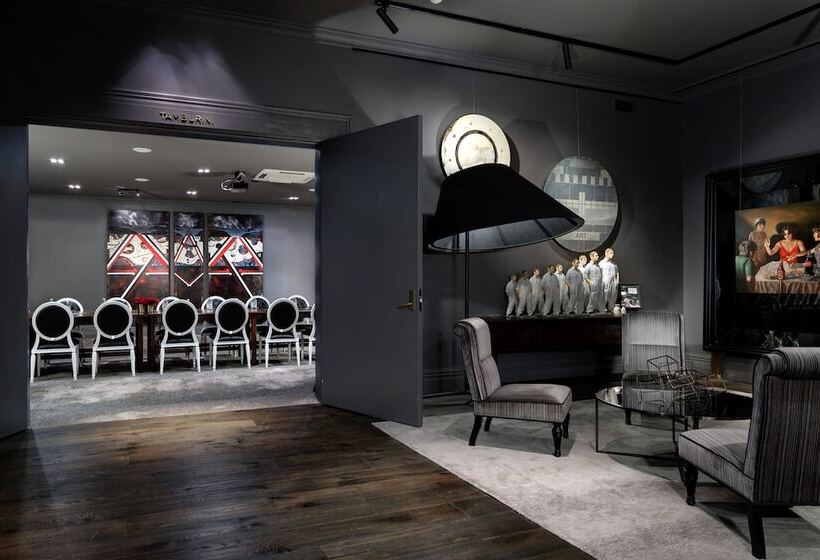 Museum Apartment Hotel, Independent Collection By Evt