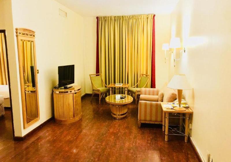 בית מלון כפרי Prime Tower