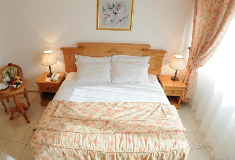 Uptown Hotel Apartments Abu Dhabi By Gewan