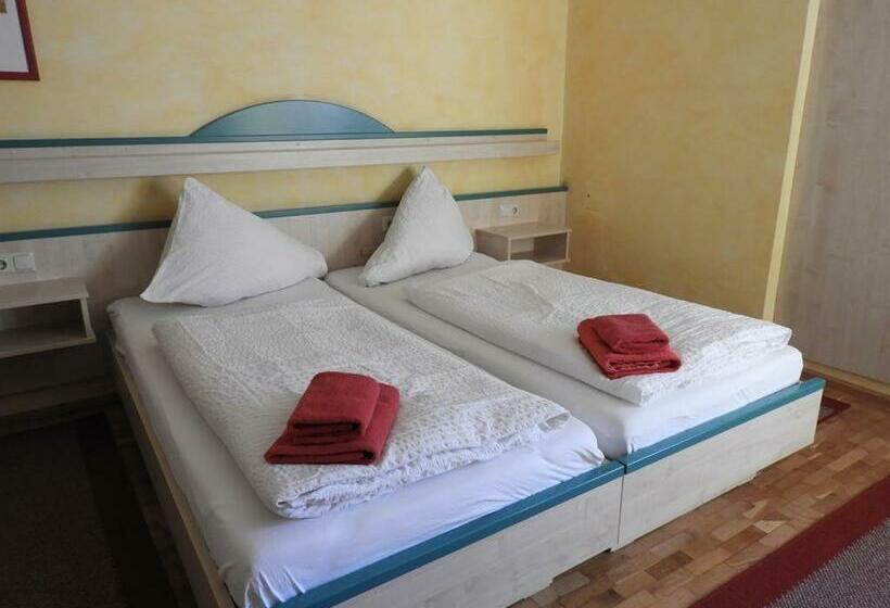 هاستل Gasthof Schlosswirt