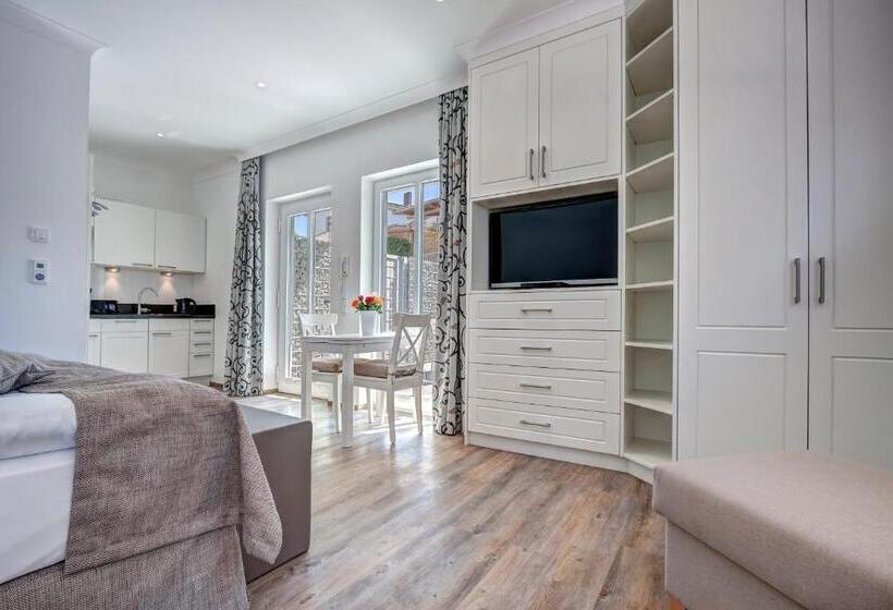 Aparthotel Villa Lea