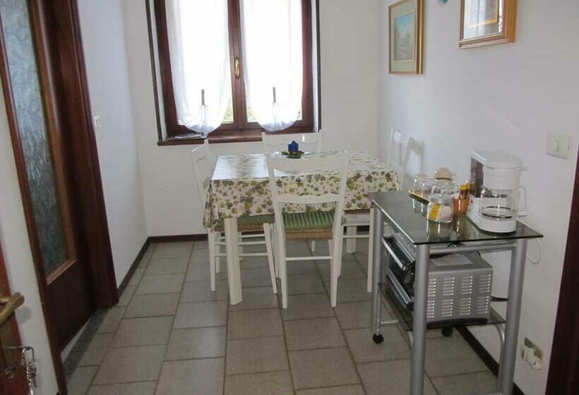 B&b Ai Pini