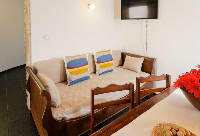 تختخواب و صبحانه Antiga Casa Do Porco