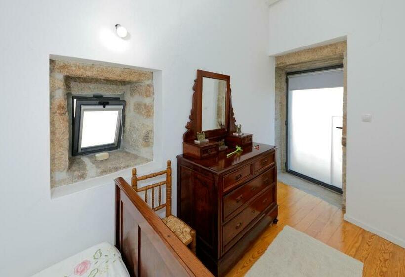 تختخواب و صبحانه Antiga Casa Do Porco