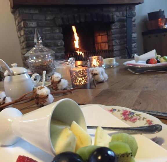 تختخواب و صبحانه Artagnan