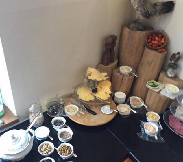 تختخواب و صبحانه Artagnan