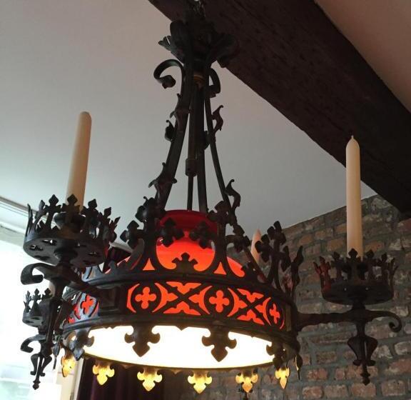 تختخواب و صبحانه Artagnan