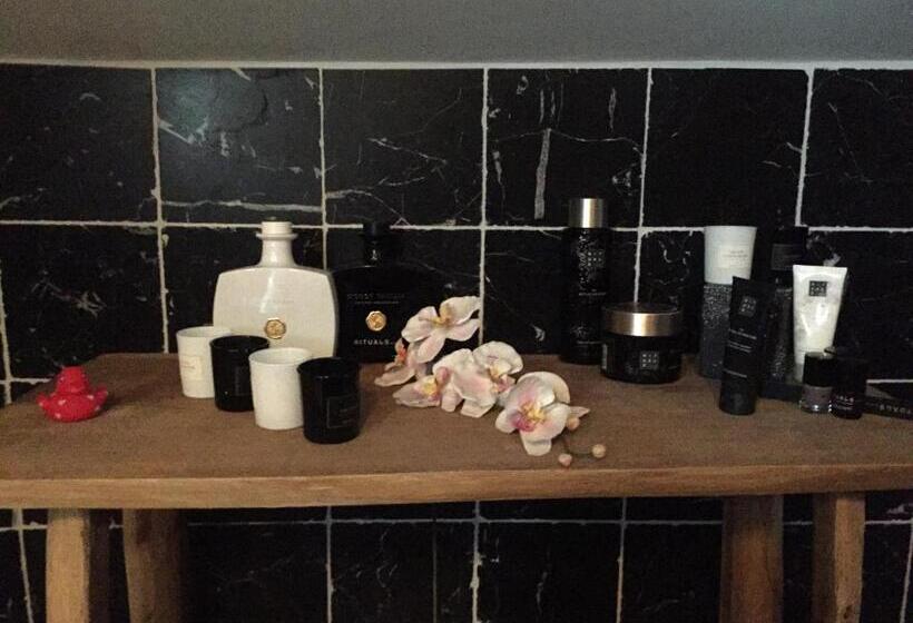 تختخواب و صبحانه Artagnan