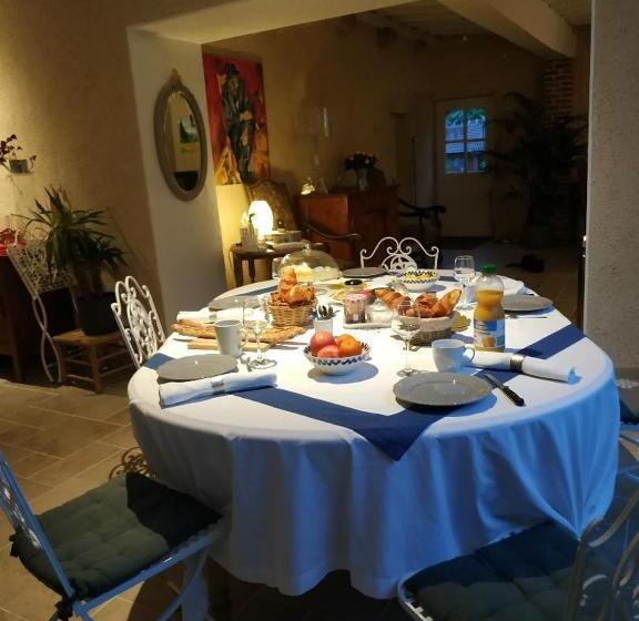 ベッドアンドブレックファースト Closerie Des Laudieres