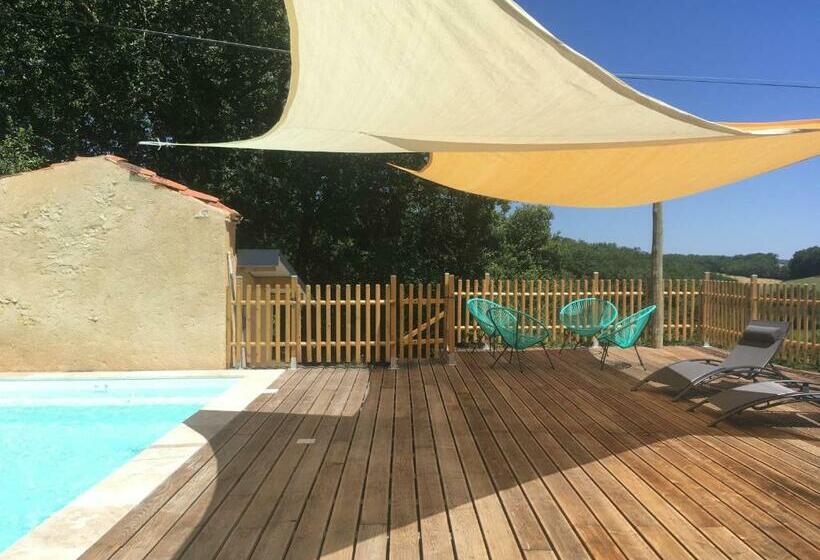 مبيت وإفطار Les Didascalies