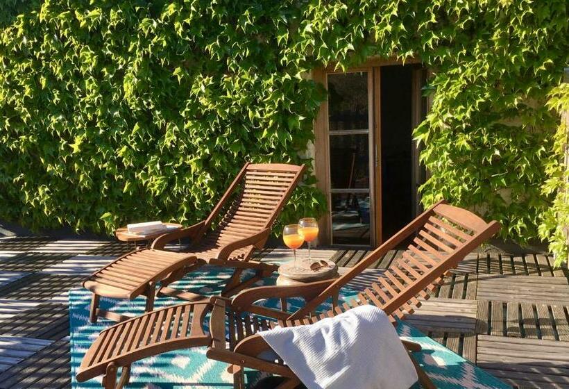 مبيت وإفطار Les Didascalies