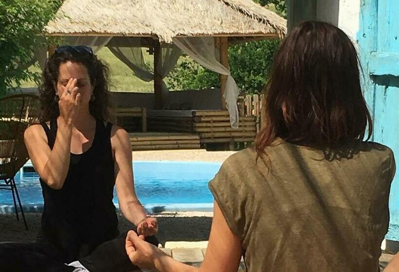 مبيت وإفطار Les Didascalies